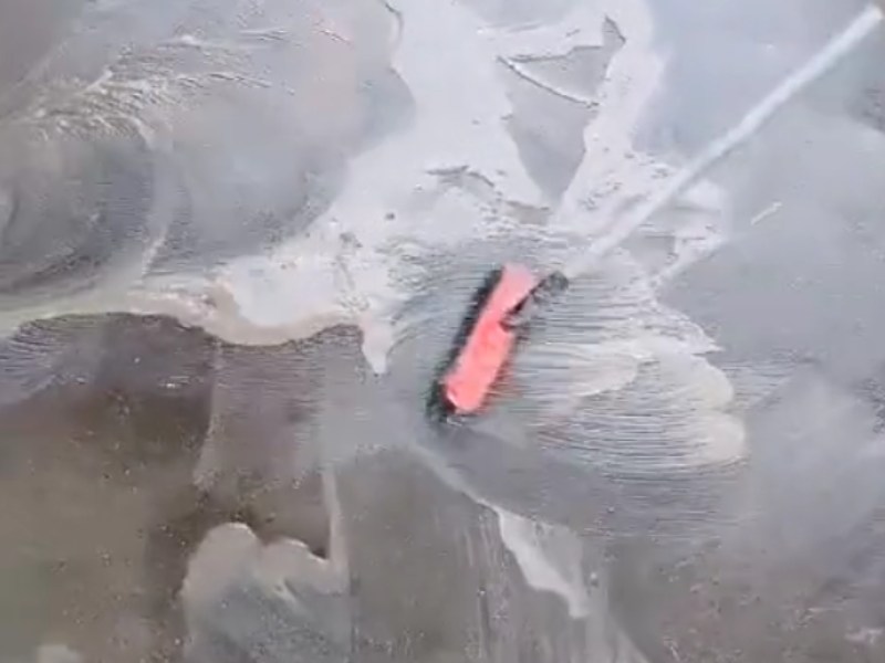 Omega : Emulsifying Encapsulating Detergent - Floor Cleaning in the Fuel Loading Area